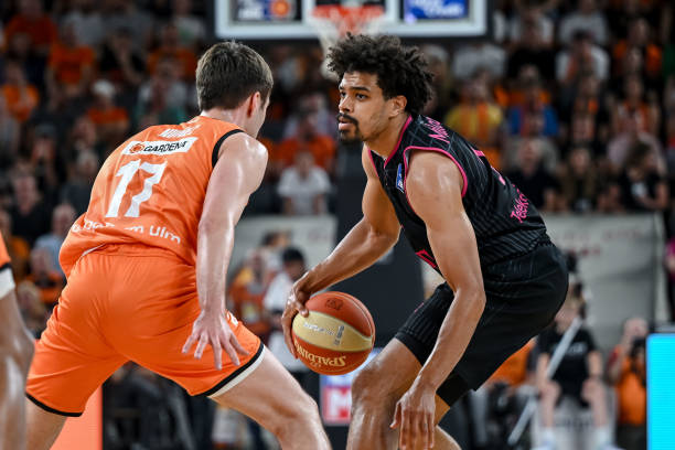 助迈凯伦暌 助迈凯伦暌